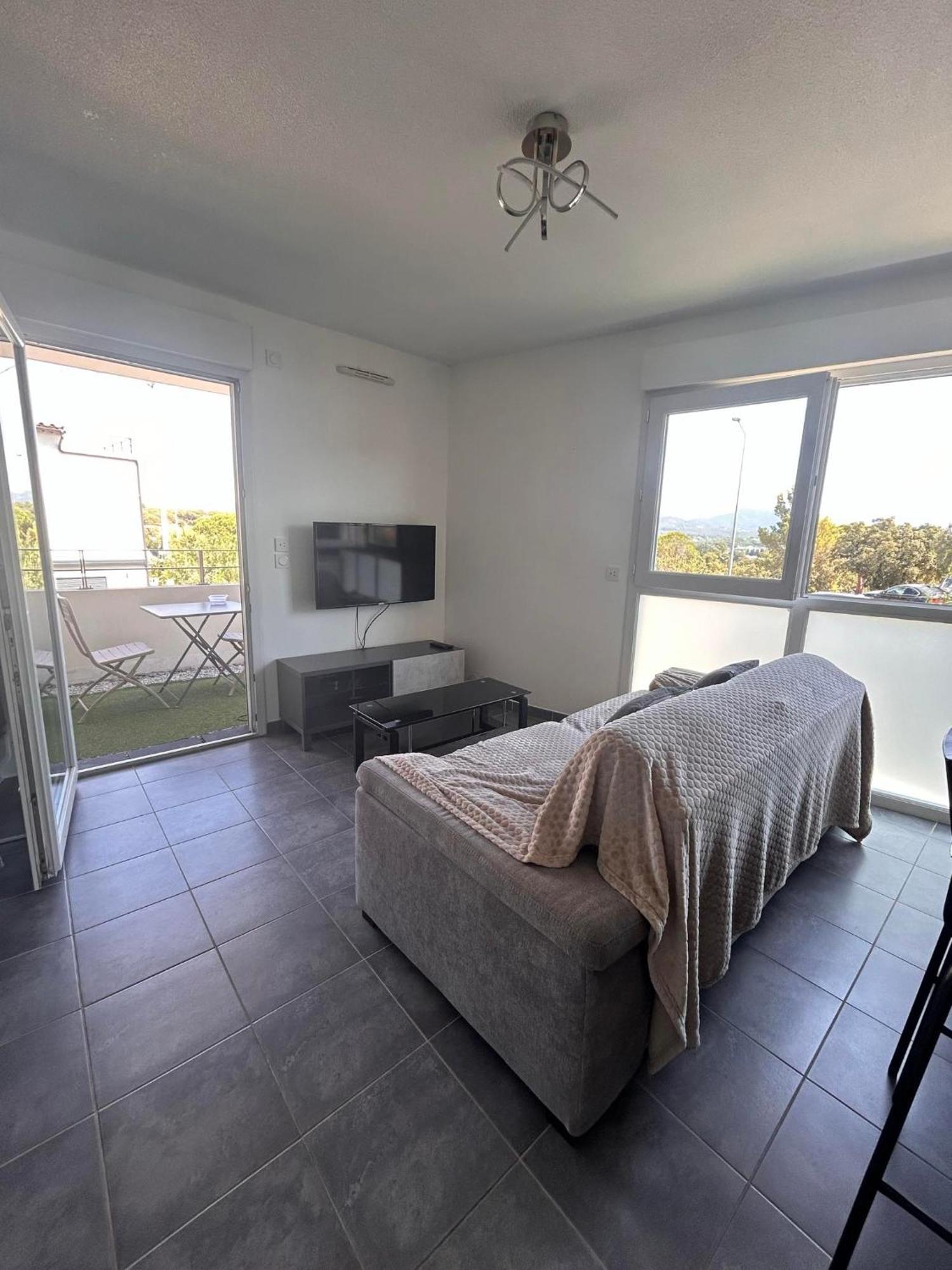 Appartement Fréjus Eksteriør bilde